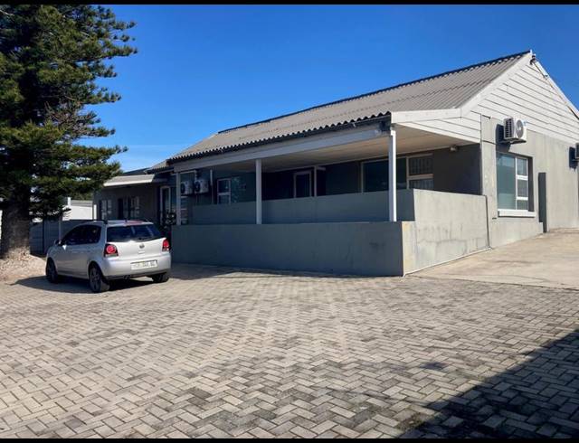 BUSINESS FOR SALE IN NEWTON PARK